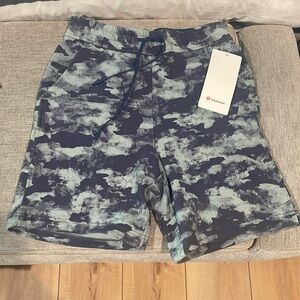 New lululemon lounge shorts
